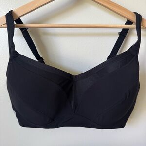 TORRID ACTIVE Size 40DDD Black Sports Bra